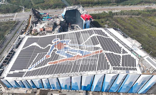 上海金属屋根の太陽光発電案件が竣工した
